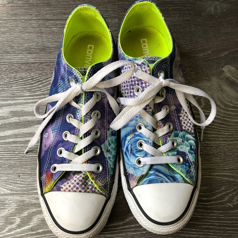Size 8.5 Blue Digital Floral Converse